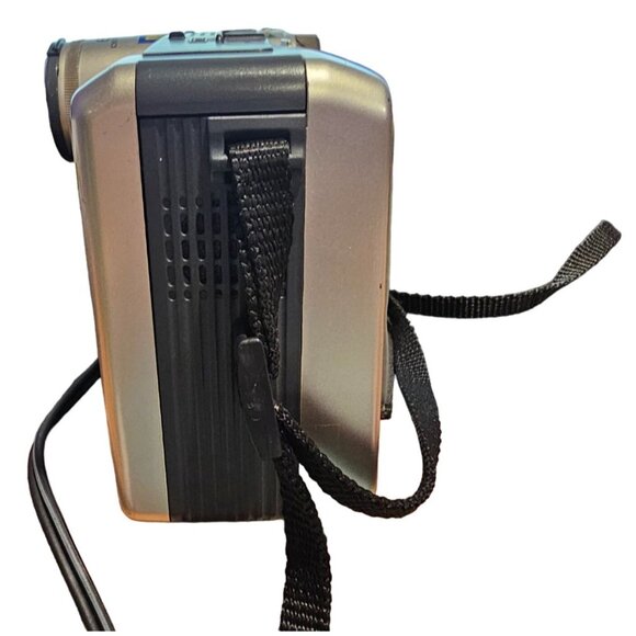 Sharp VL-E680 ViewCam 8 DIS LCD Digital Zoom Camcorder Cord Strap UNTESTED - Picture 9 of 16